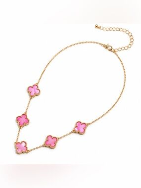 BRAND NEW WITH TAGS Pink Shell Clover Charm Necklace
